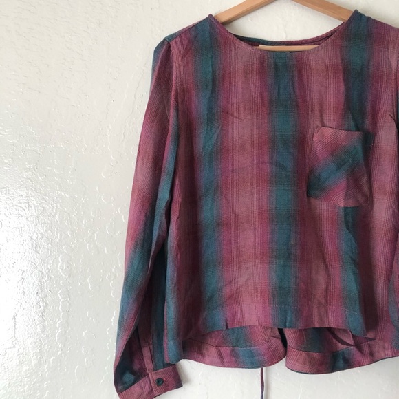 Cloth & Stone long sleeved top with cinched back in striped red and green - Picture 3 of 11